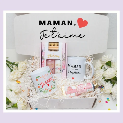 Box cadeau maman comprenant un kit de gel douche pour le corps, une crème pour le corps, une brosse à ongles , une bougie parfumée 'Je t’aime' et une creme pour les mains