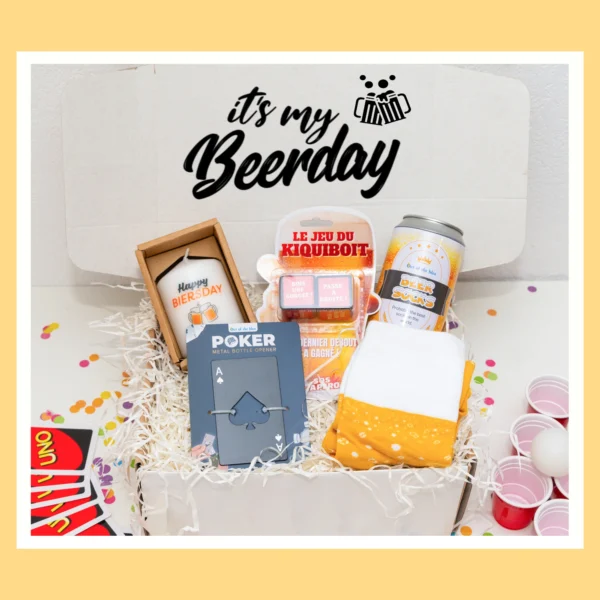 Box anniversaire homme avec bougie 'Happy Biersday', ouvre-bouteille original carte As, chaussettes dans un emballage de bière et jeu à boire.