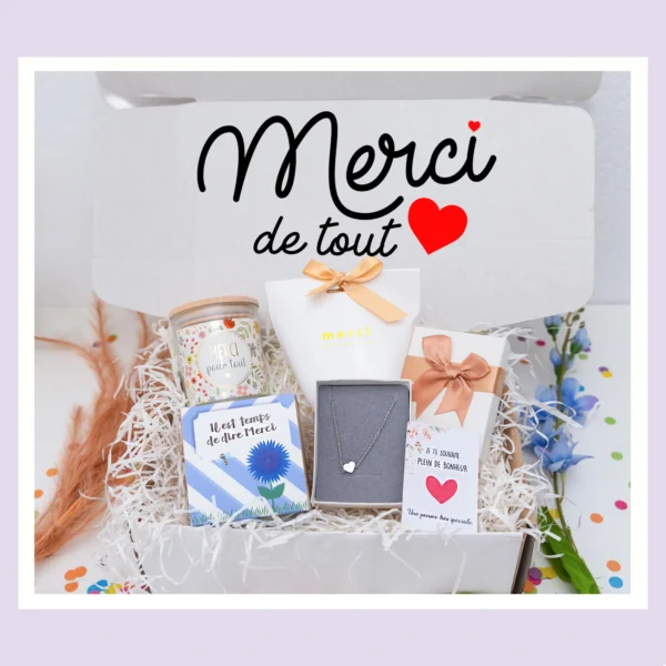 cadeau merci dans une box cadeau avec une bougie, eco cube, bracelet, bonbons